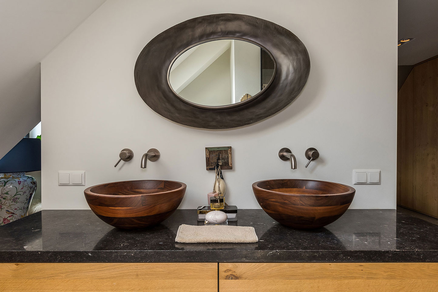 Image no. 9 of Wooden bathtub Baula in Walnut - Residence in Netherlands