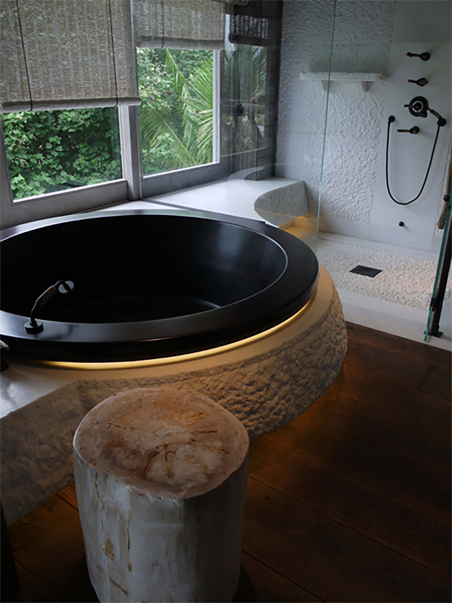 Image no. 1 of Custom wooden bathtub made in stained Walnut  - Seychelles