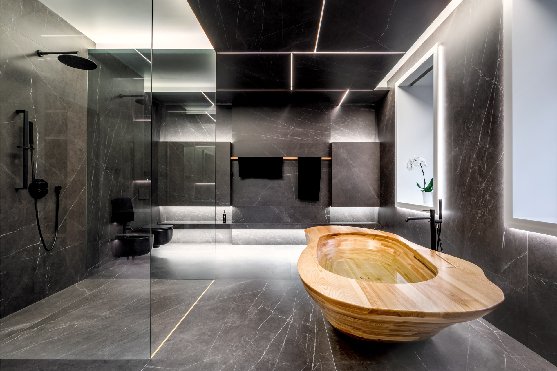Image no. 1 of Custom bathtub and washbasin crafted in Ash wood - Defacto