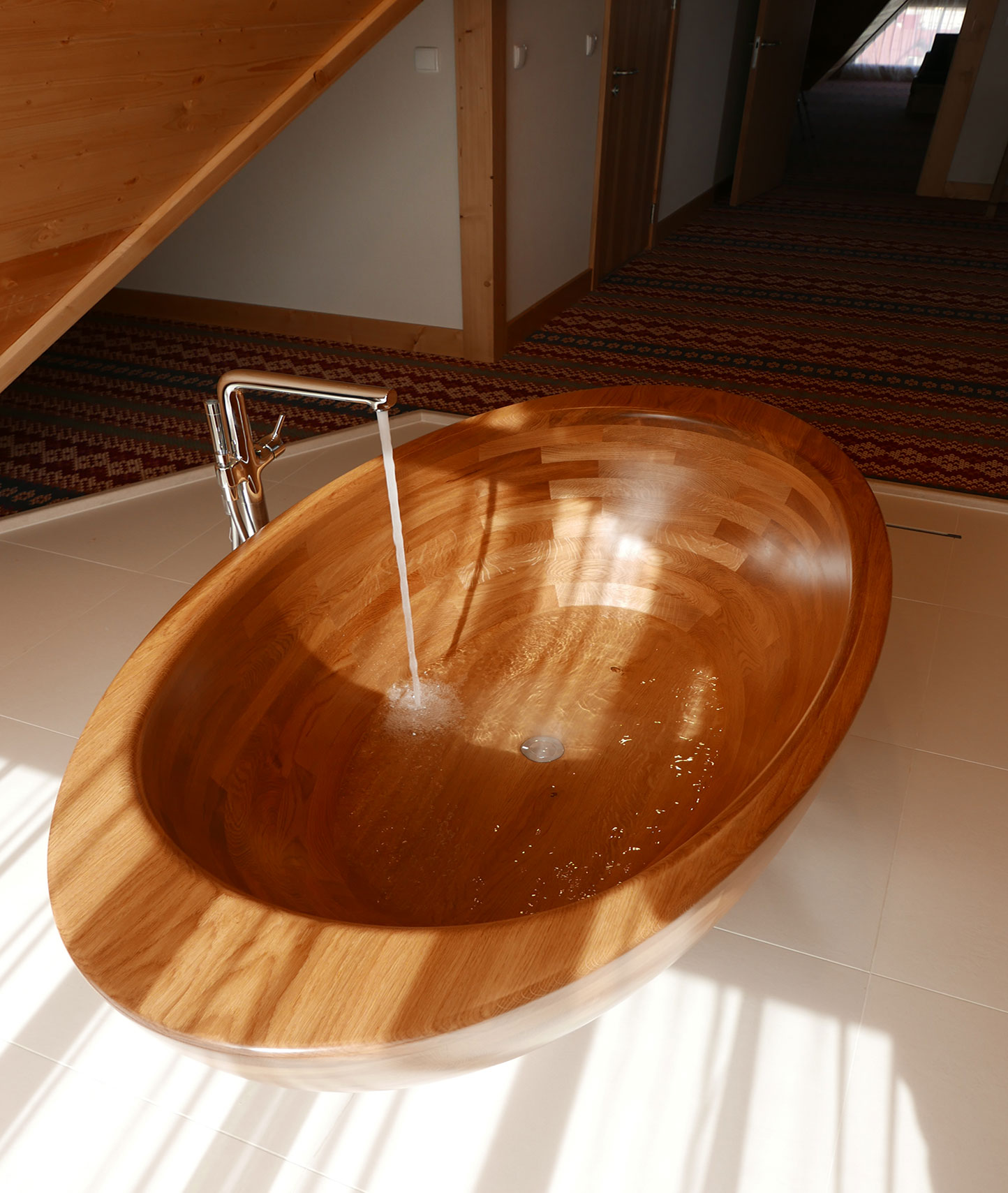 Image no. 4 of Six custom wooden bathtubs made in Oak - Hotel Bania **** Thermal & Ski
