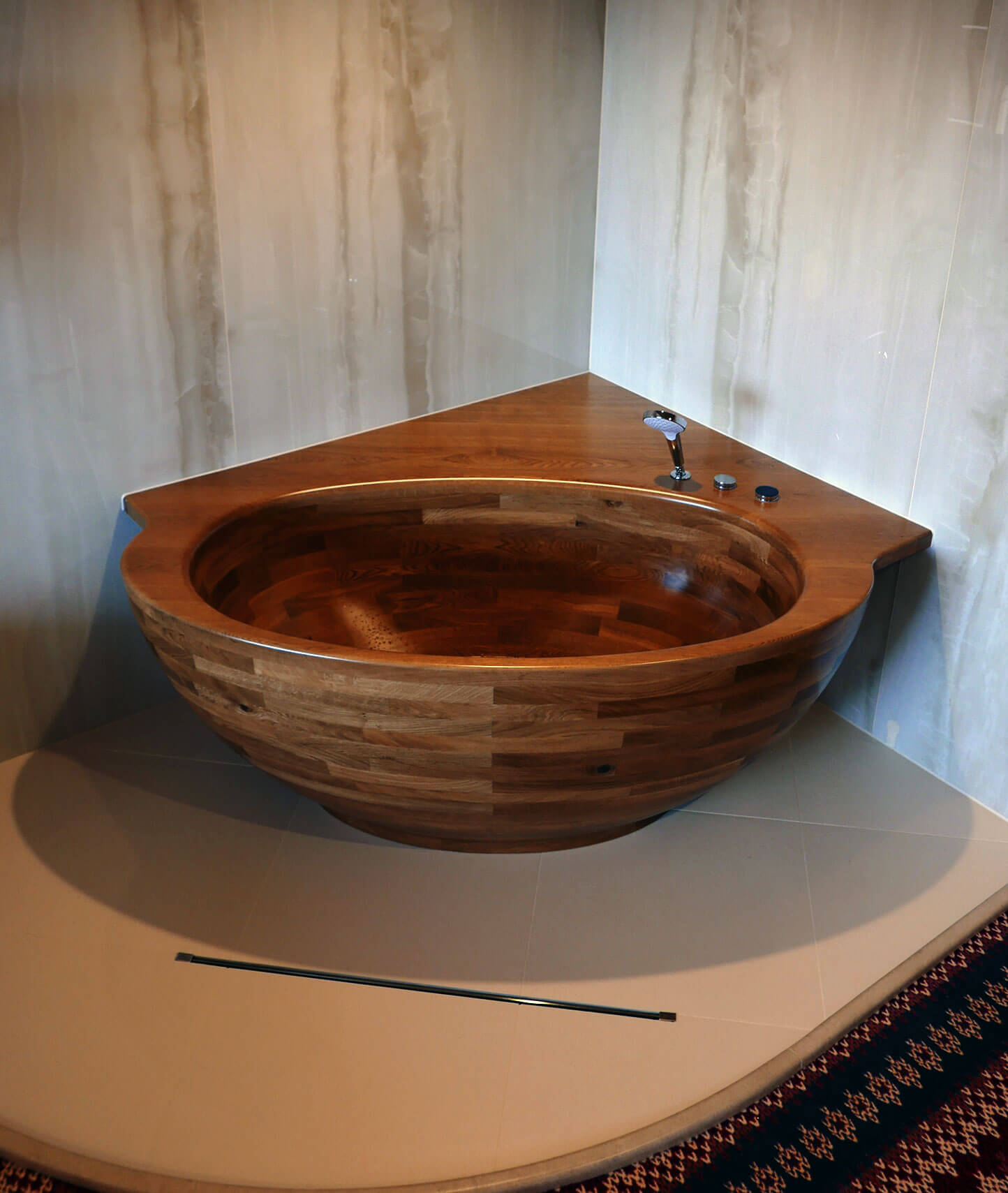 Image no. 8 of Six custom wooden bathtubs made in Oak - Hotel Bania **** Thermal & Ski